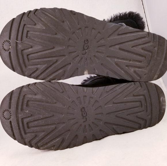 UGG AUSTRALIA BAILEY ANKLE BLACK SUEDE WOMEN BOOTS SZ 8 - Picture 9 of 11